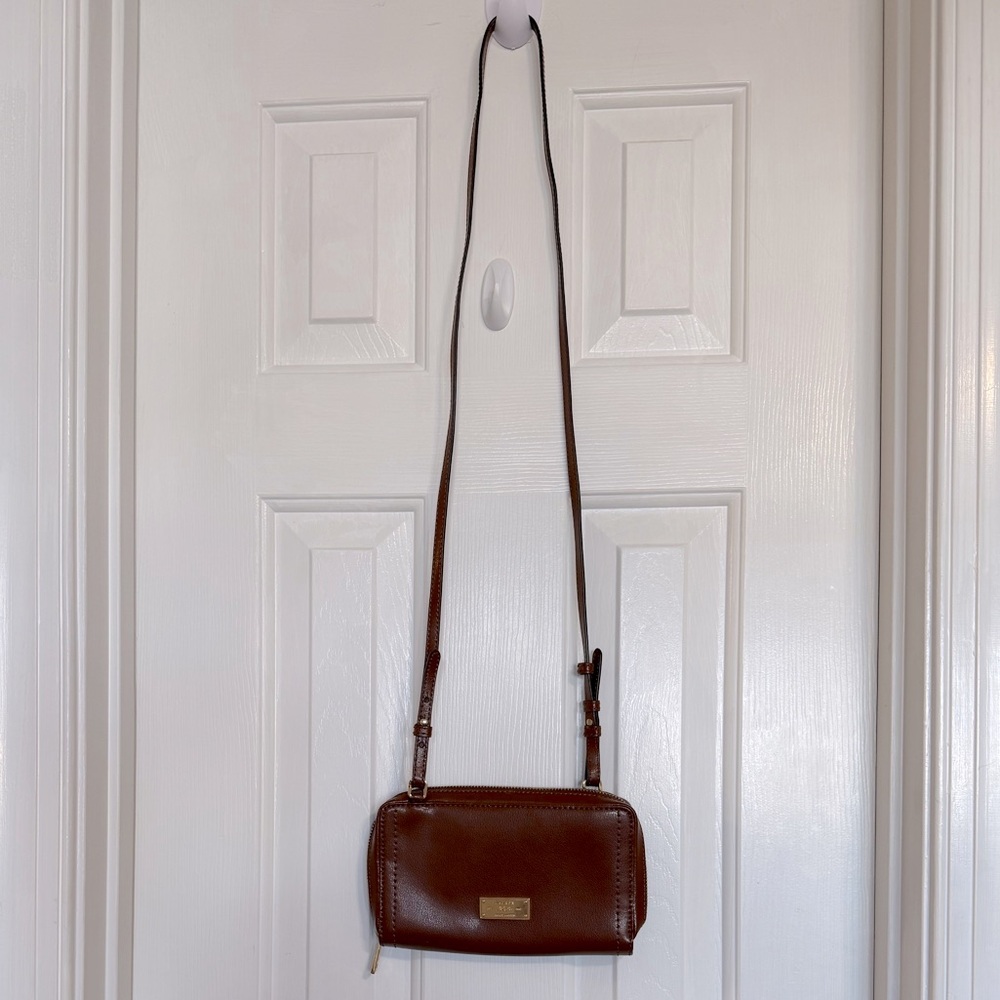 Ralph Lauren Leather Brown Crossbody Wallet Clutch. Gold Tone Logo NWOT